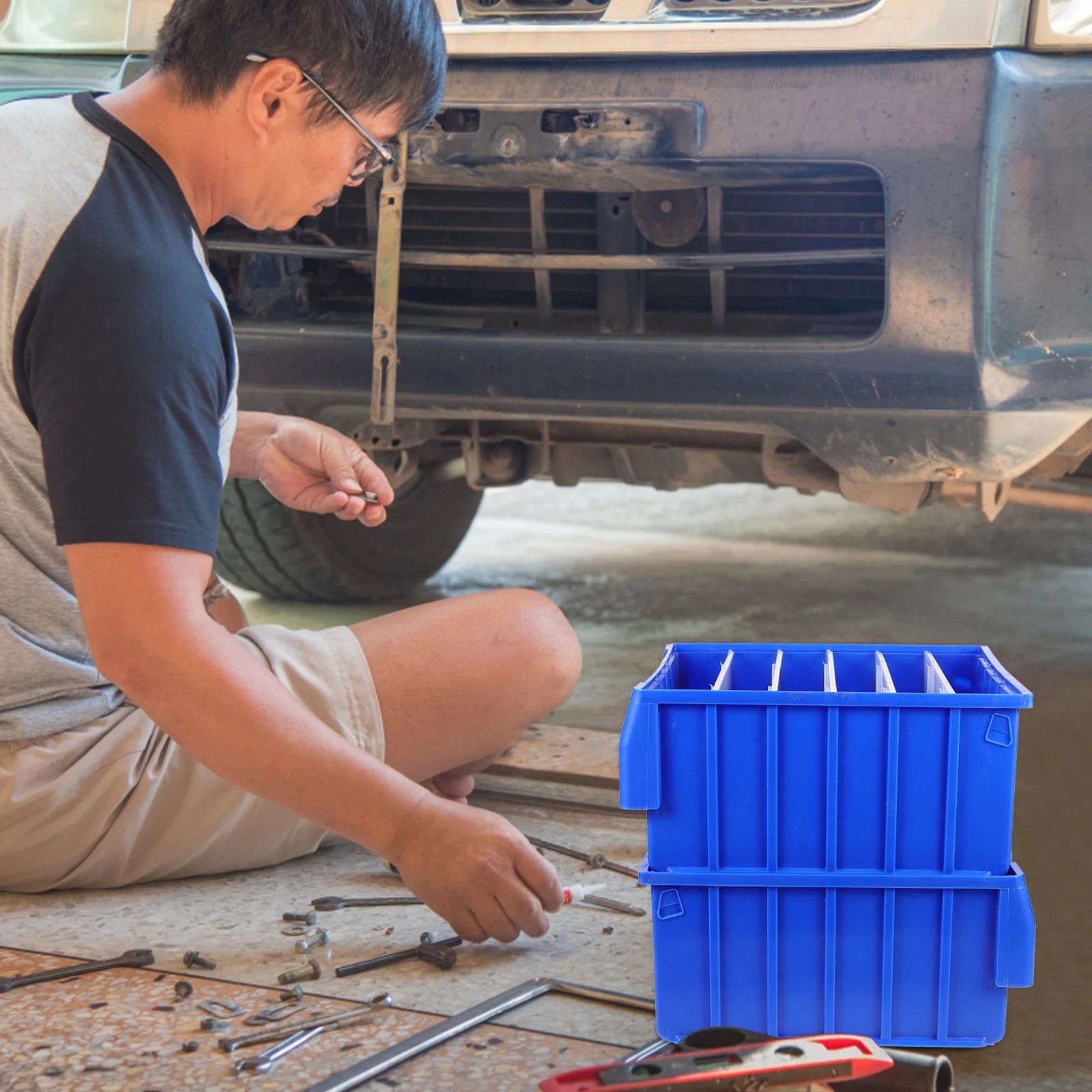 Parts Box Screw Partitions Design Blue Storage Container – Compartmented Organization with a Practical Everyday Design